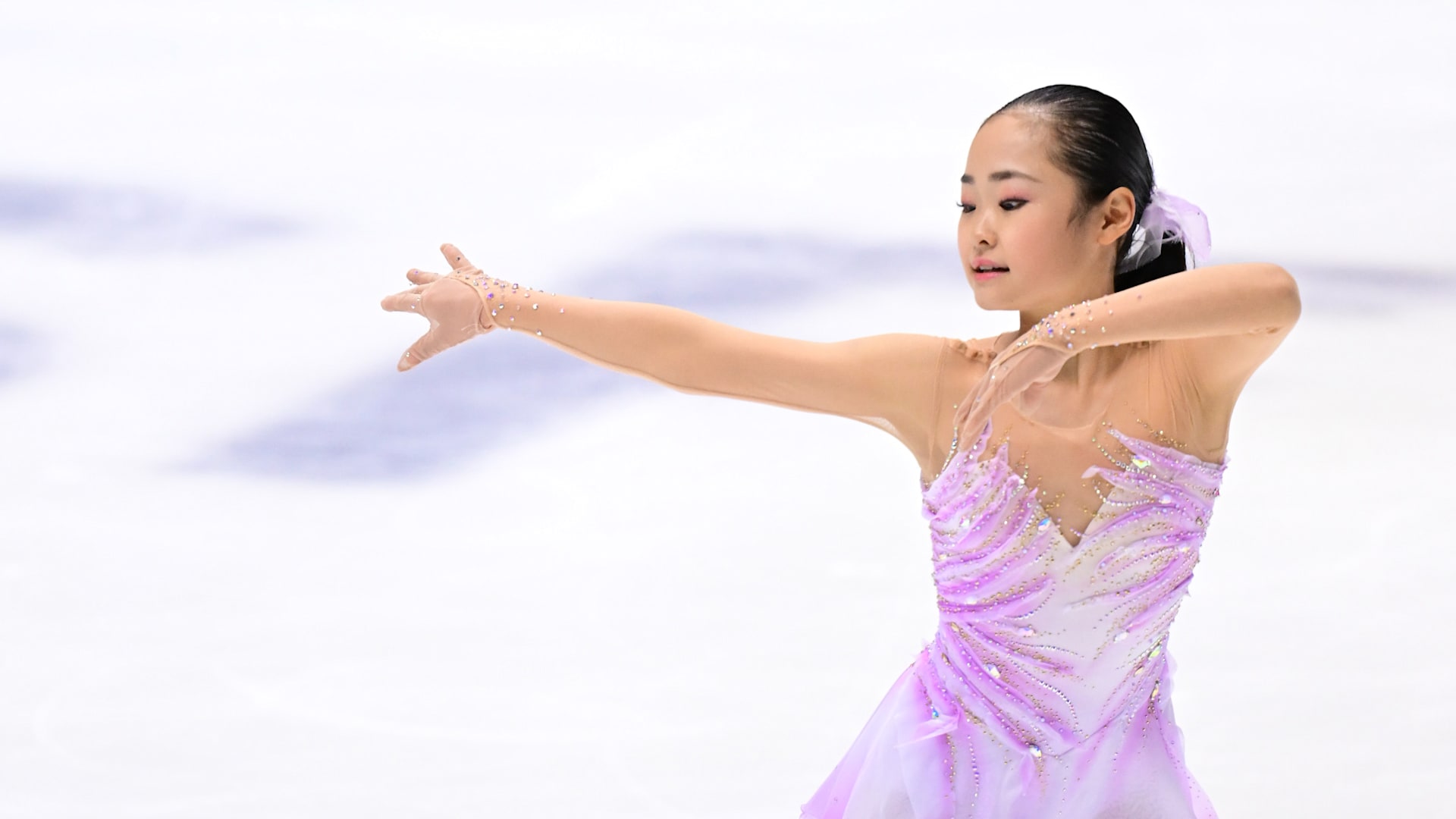 島田麻央 直筆サイン付き写真 世界女王 女子フィギュアスケート