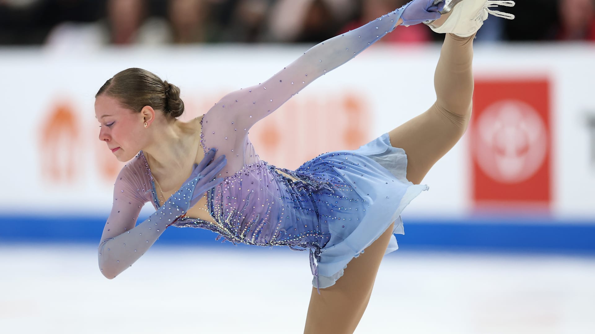 Figure skating - NHK Trophy 2023: Lindsay Thorngren in surprise