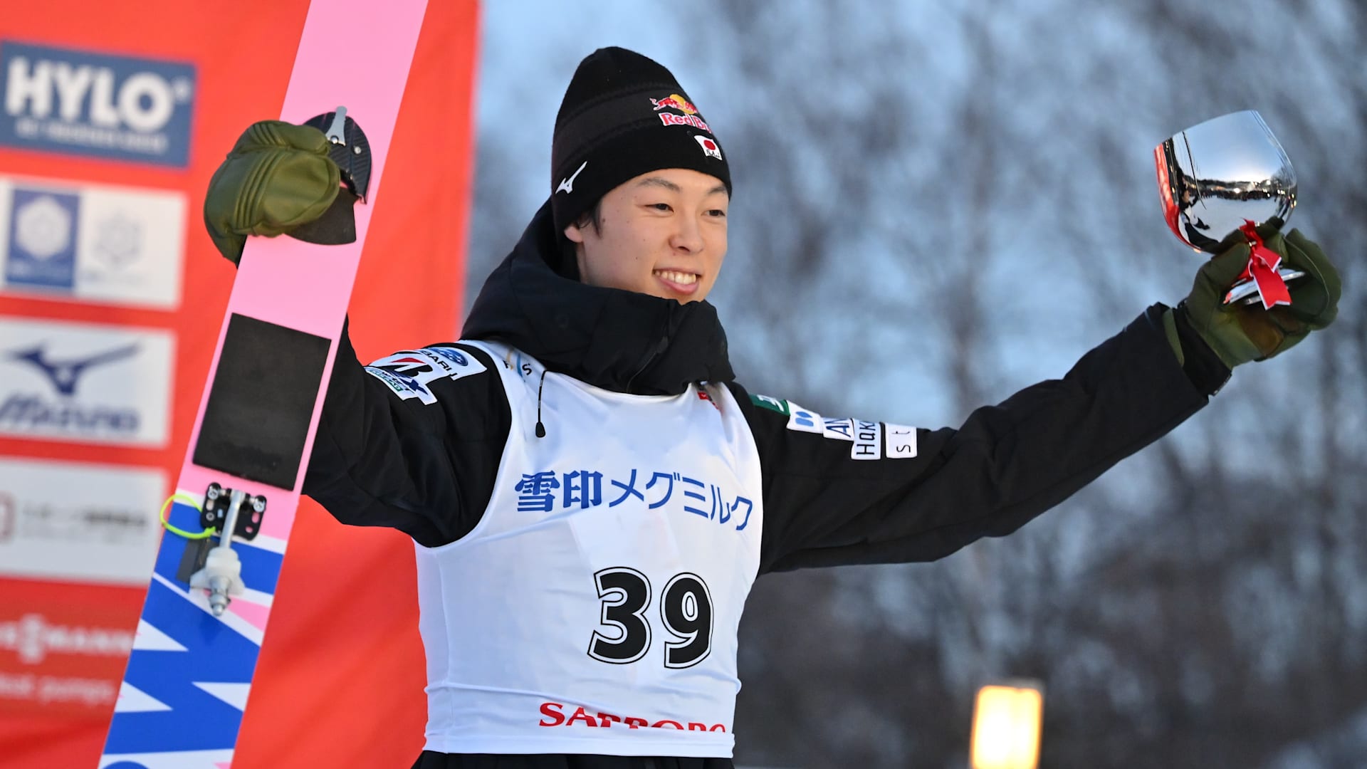 ◯ FISワールドカップスキー ビブ 選手サイン入り 非売品 入手困難