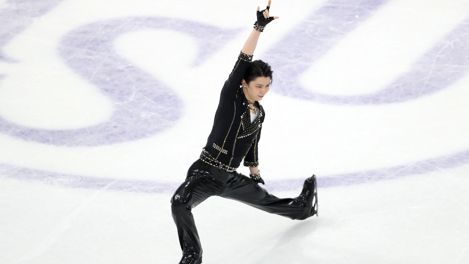 Hanyu Yuzuru aims for quad Axel at NHK Trophy
