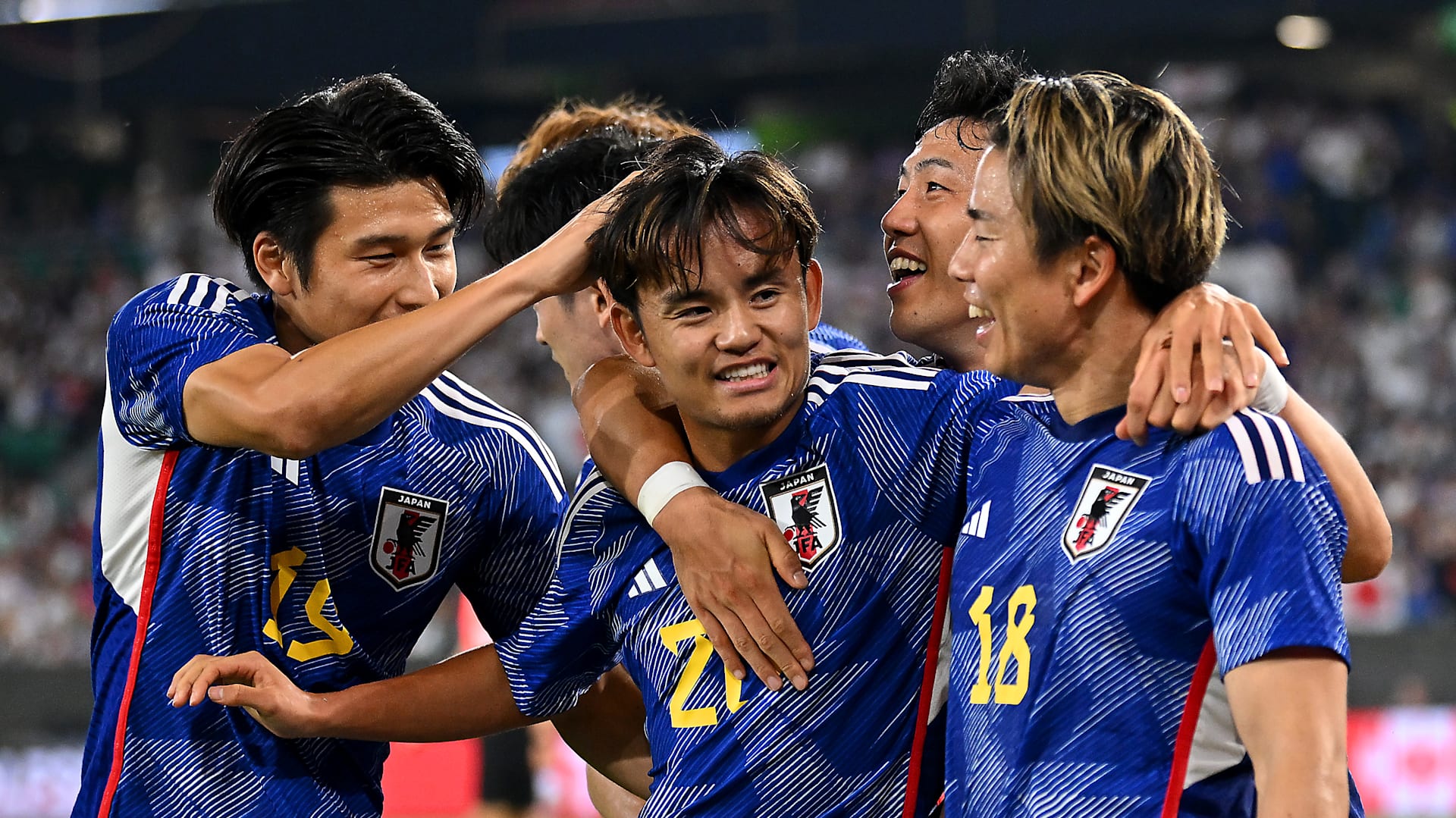 サッカーW杯 フランス大会 公式プログラム 現地版 - 趣味/スポーツ