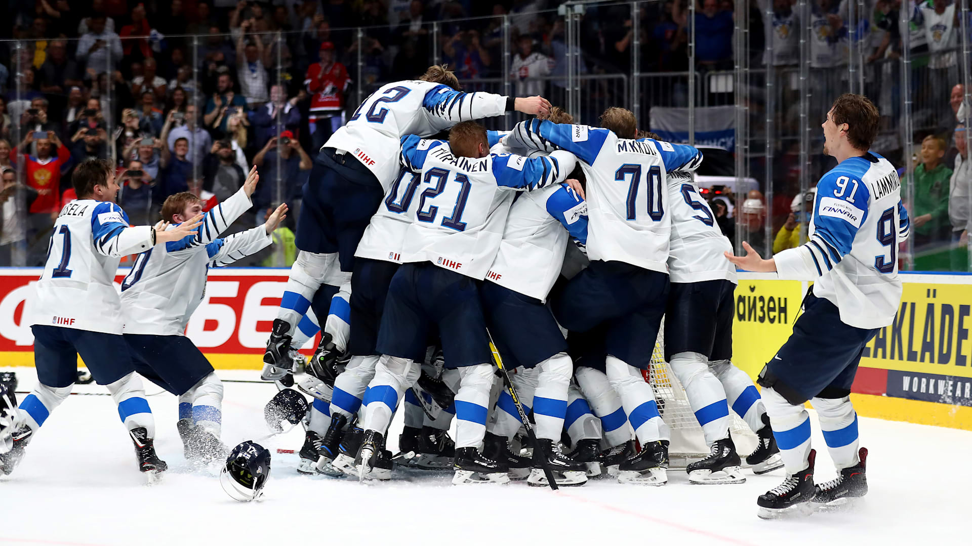 Men's Ice Hockey Hosts Reigning NCAA Champions Tonight