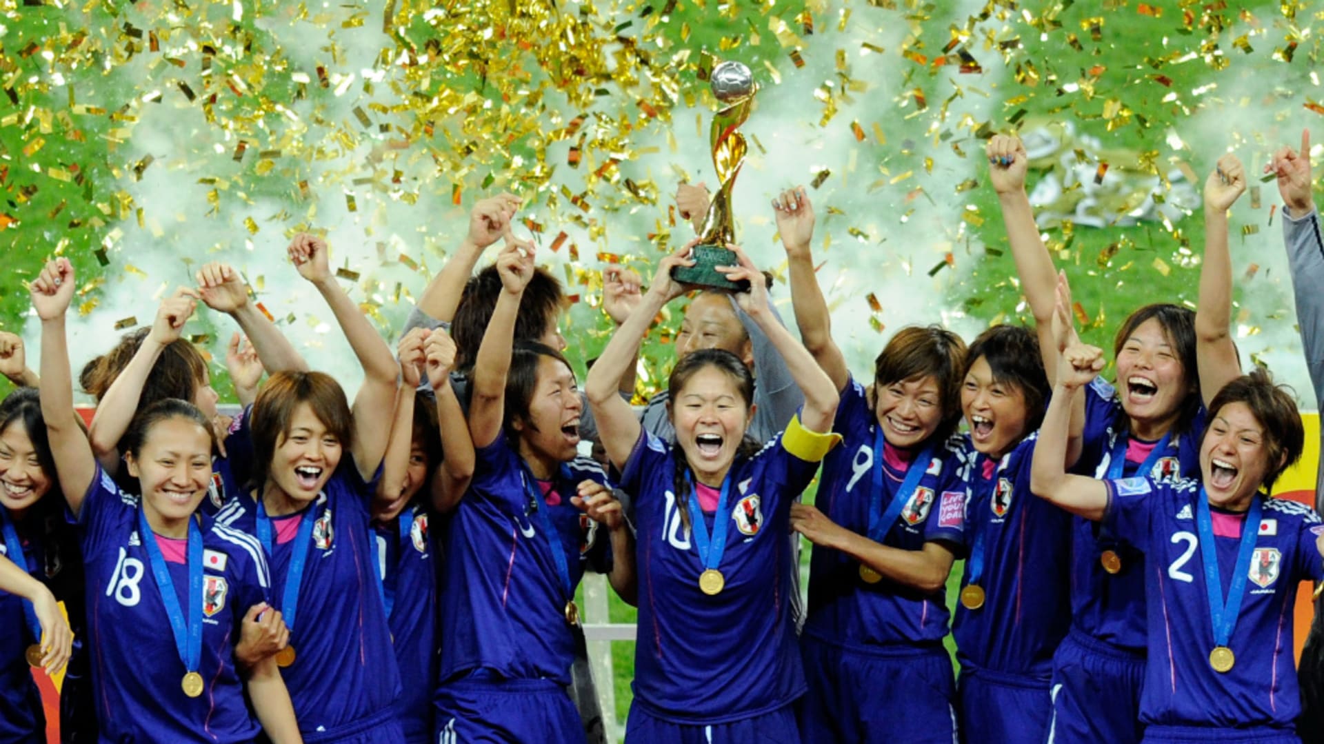 プレイバック】強豪アメリカを下し、なでしこジャパンが2011年W杯を制す。日本女子サッカーのレジェンド澤穂希は大会MVPと得点王に