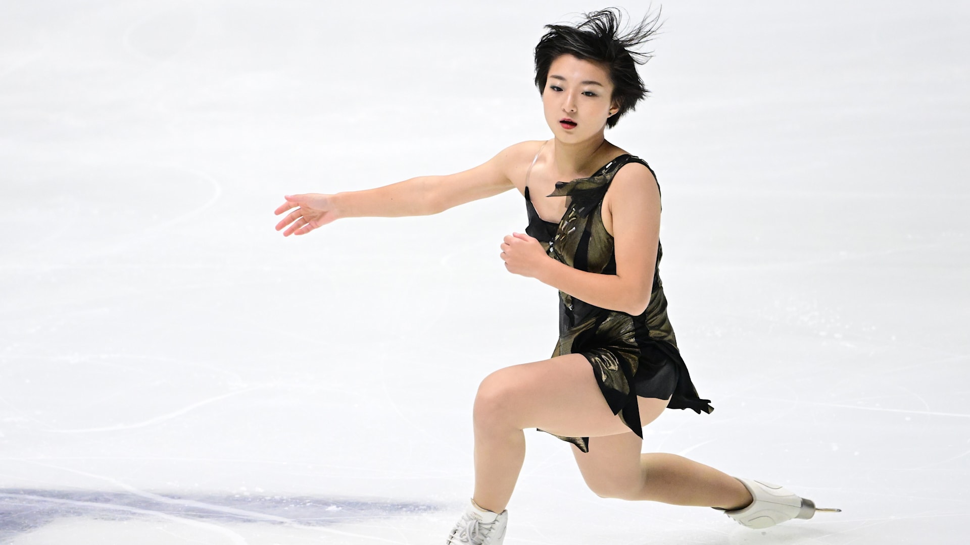 坂本花織「跳び急いだ」と転倒もSP2位…三原舞依は5位丨世界フィギュア