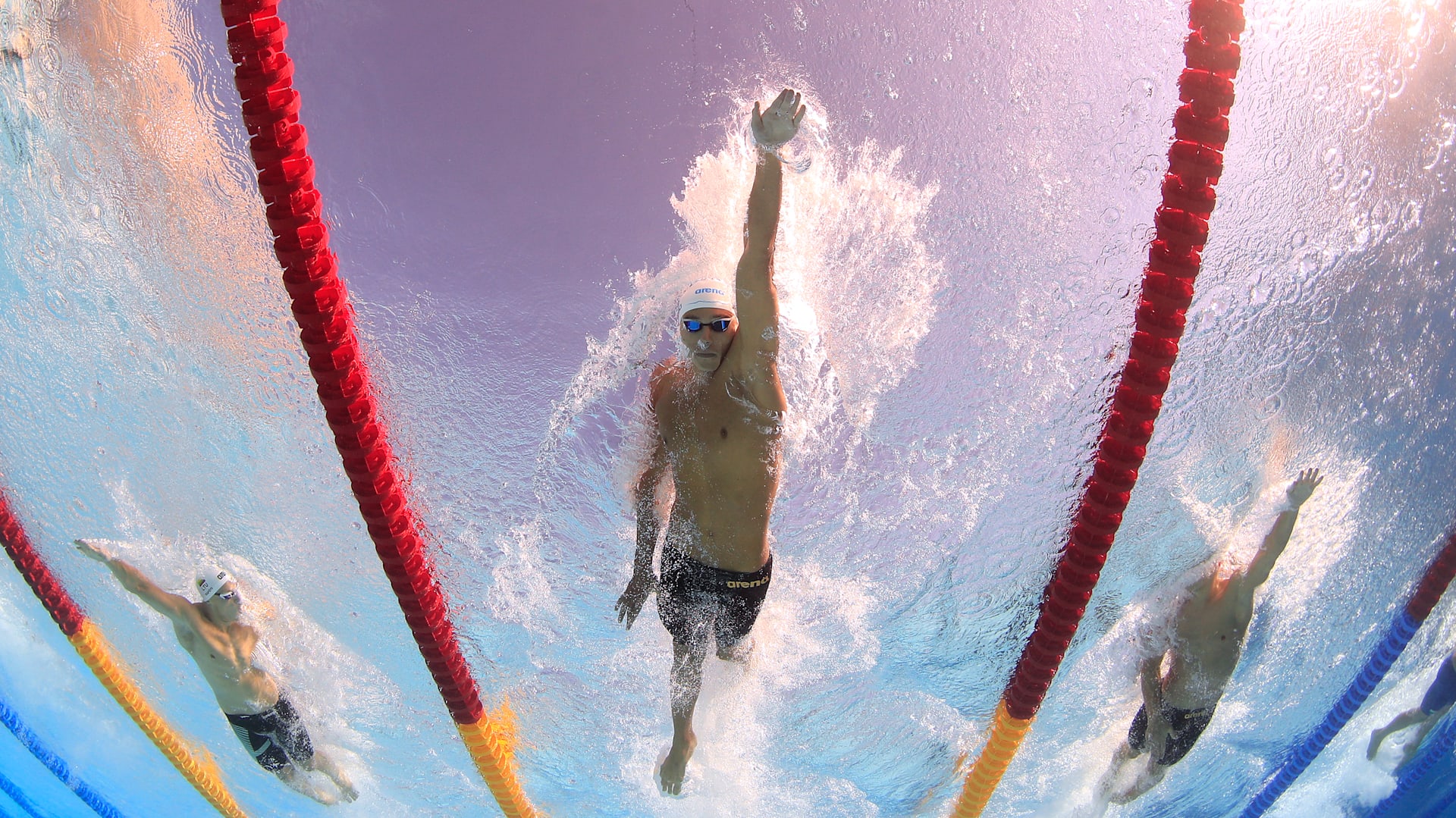 ▷🏊 Tubo de Natación: Beneficios y los mejores del 【2024 】