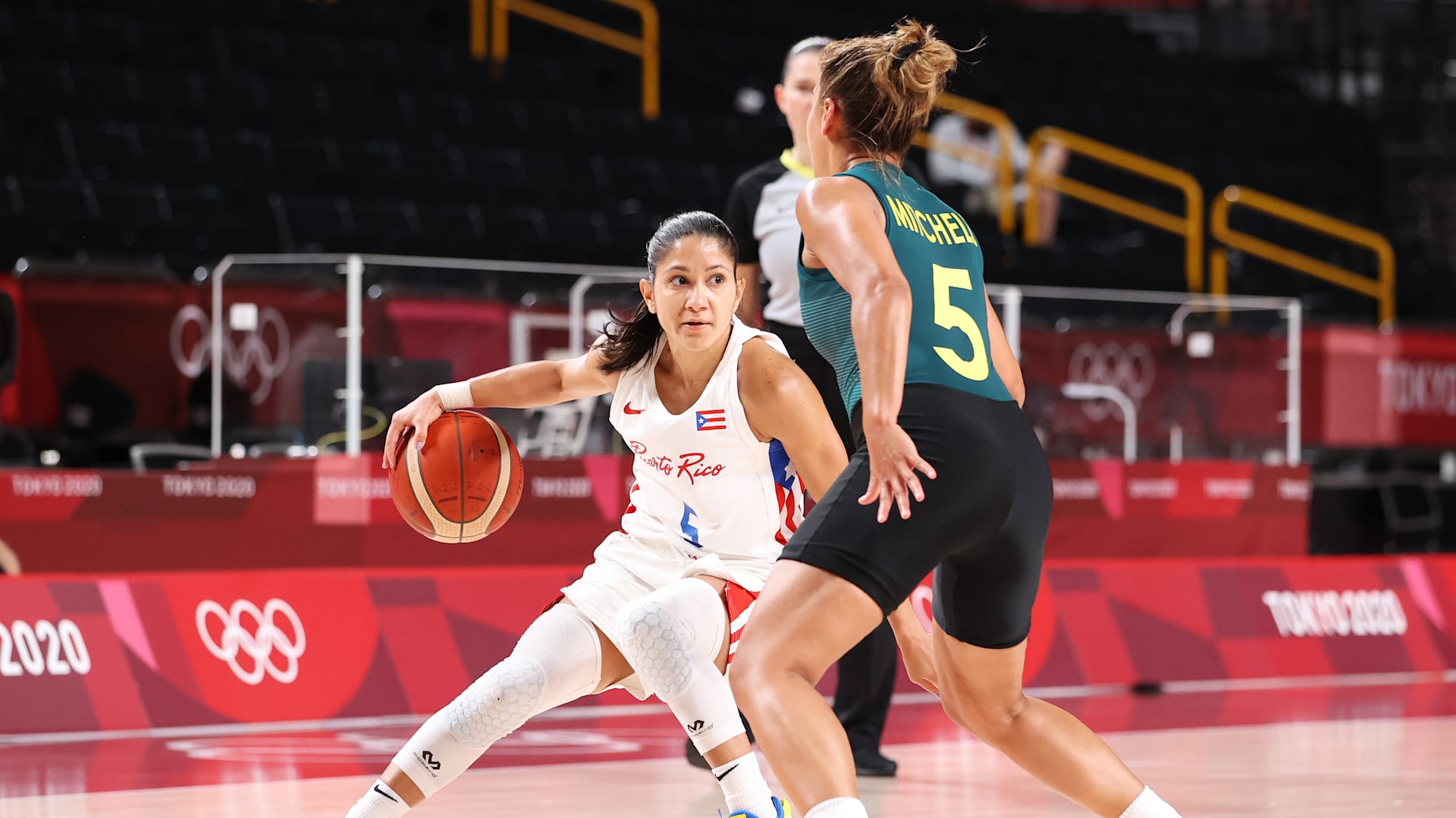 Mujer shop de basket