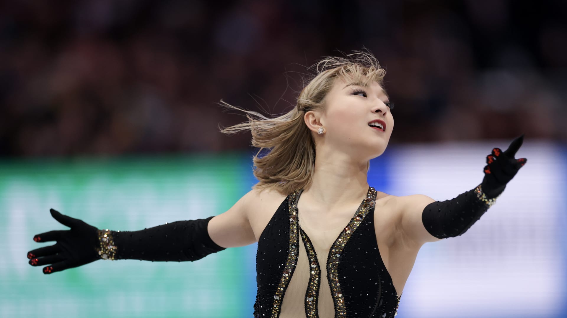 Figure skating - A la Celine Dion: Sakamoto Kaori unveils free