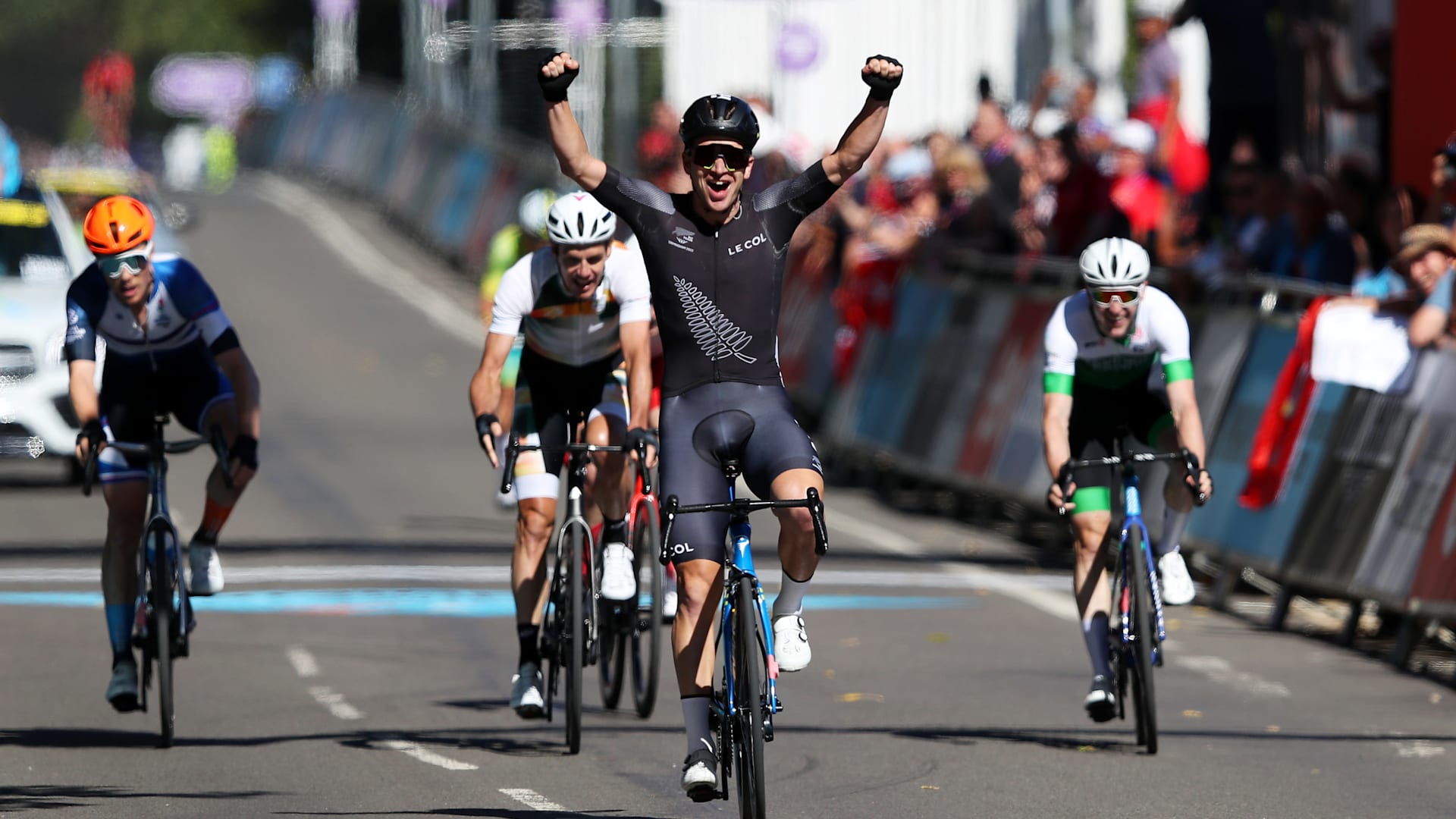 Aaron Gate and Georgia Baker take Commonwealth Games road race titles