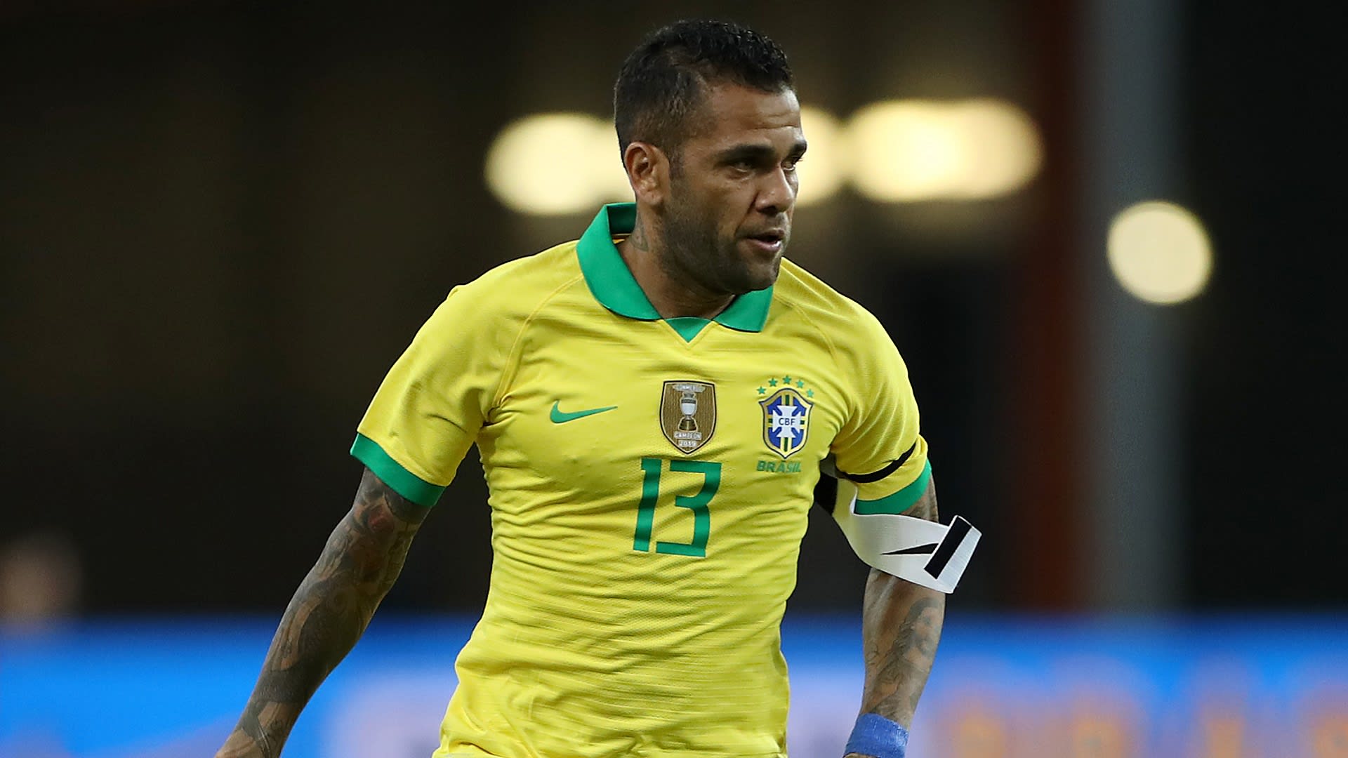 ダニエウ・アウヴェス直筆サイン入り大型写真…Daniel Alves