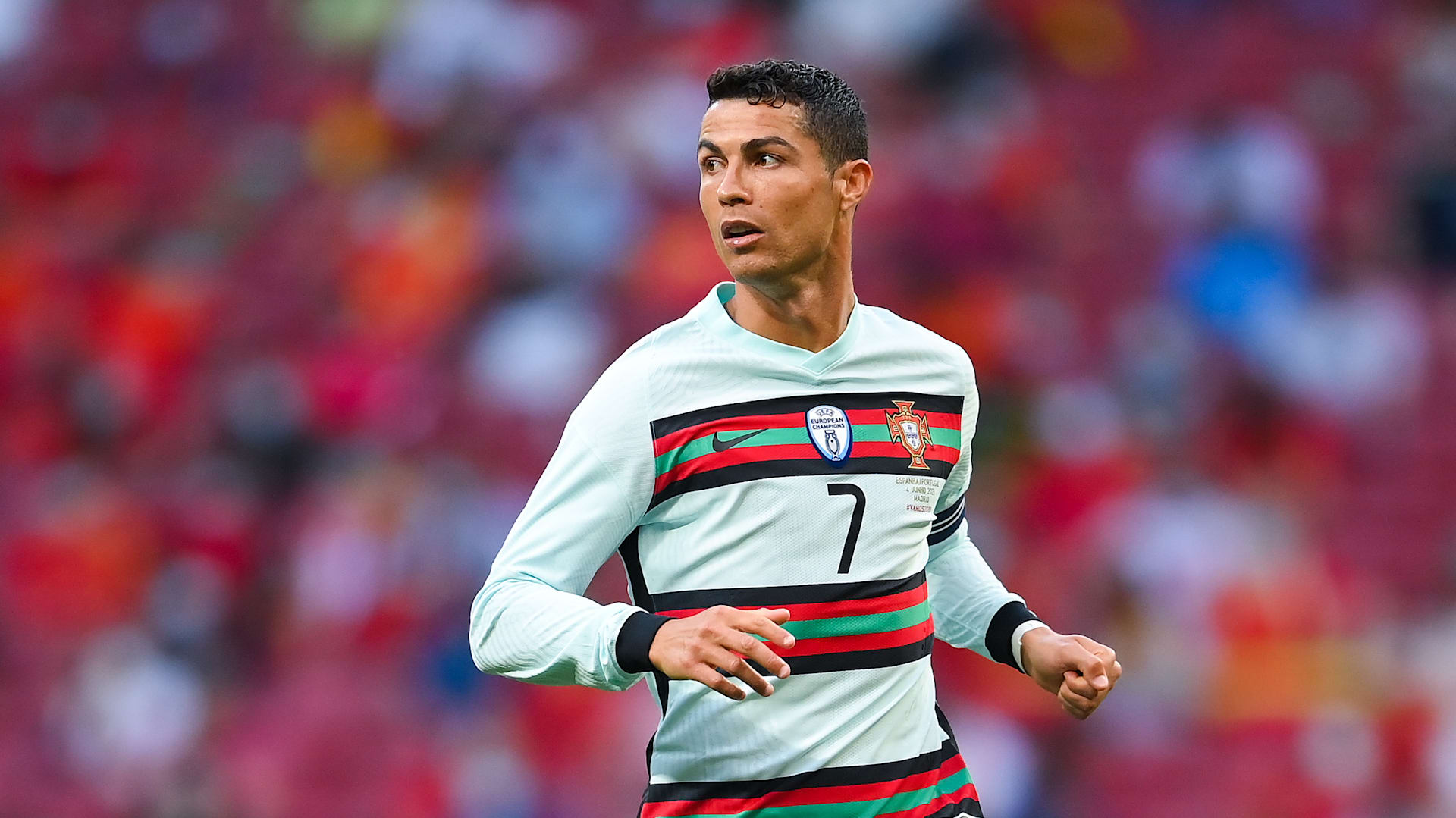 Sporting honored Cristiano Ronaldo with a CR7 third shirt before