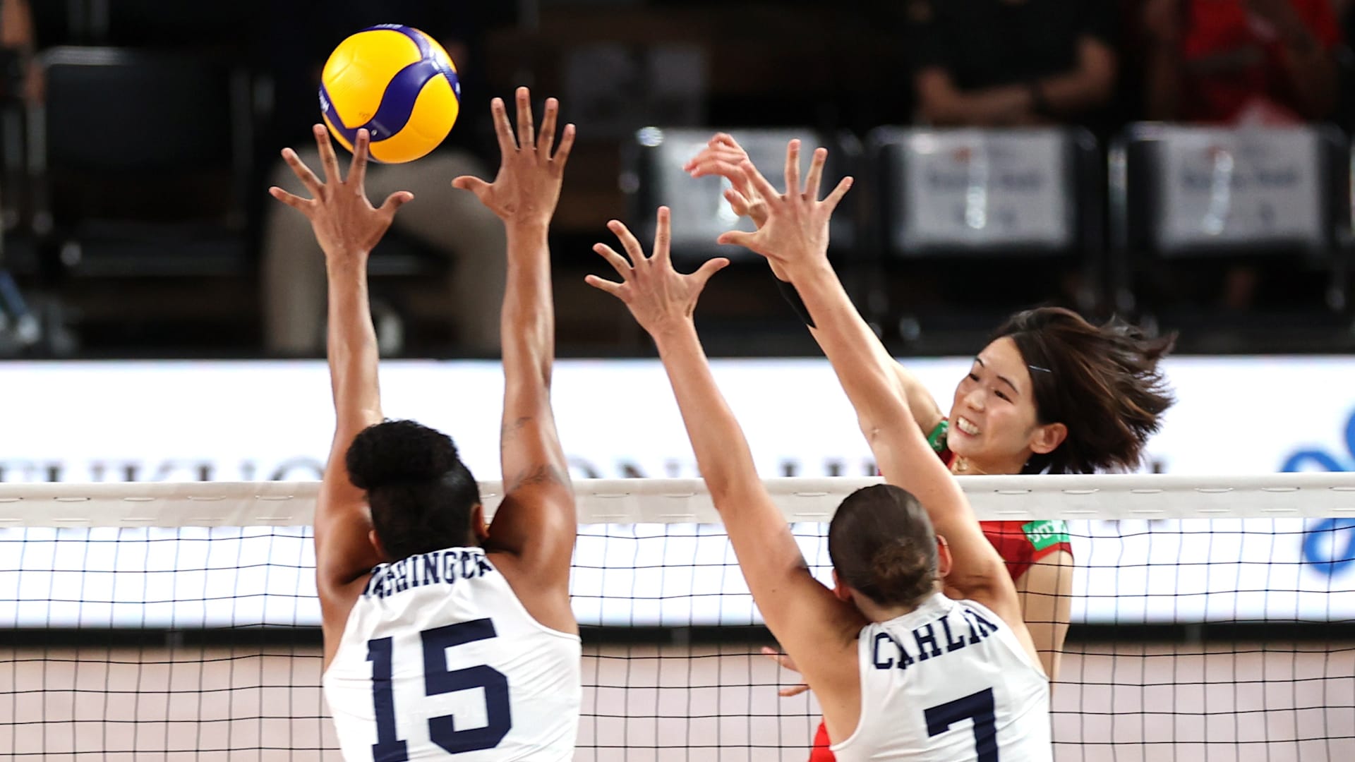 VNL女子バレー3位ポーランドVSブルガリア直筆サイン入り　バレーボール VNL女子バレー3位ポーランドVSブルガリア直筆サイン入り