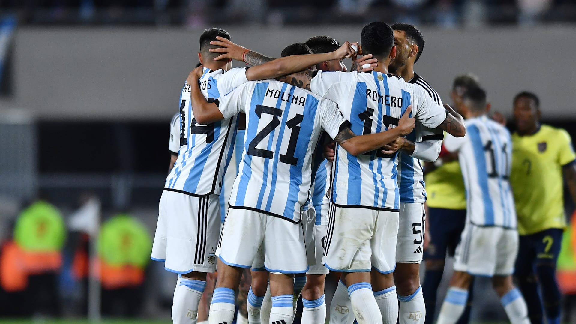 Argentina vence Paraguai e segue 100% nas Eliminatórias da Copa do Mundo