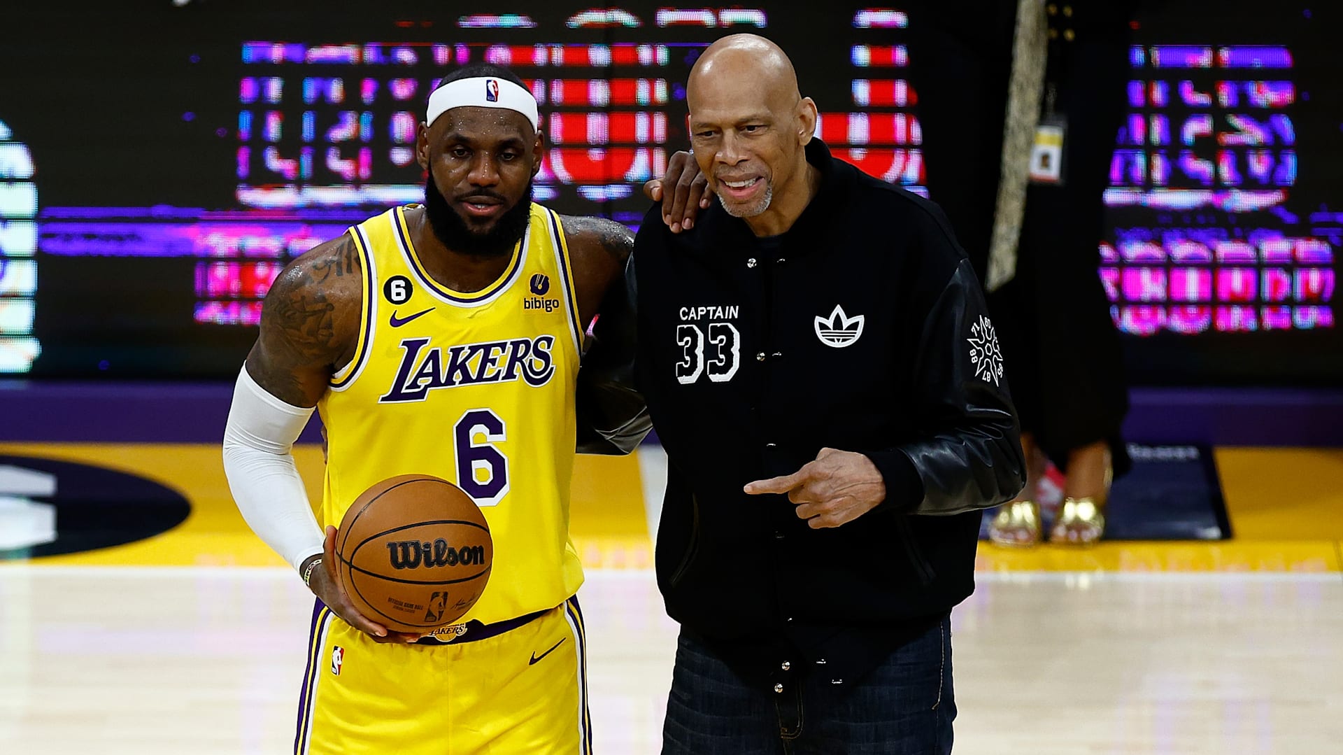 LeBron James supera il record di punti di Kareem Abdul-Jabbar e diventa il  miglior realizzatore di sempre | Basket NBA