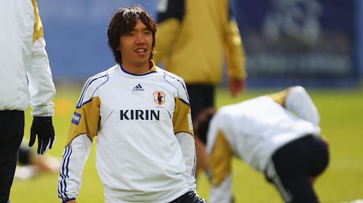 円高還元 サッカー】今季限りで現役引退の中村俊輔氏が横浜FCの ウェア