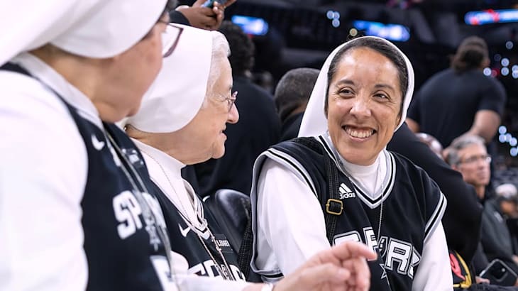 San Antonio nuns bless San Antonio Spurs before NBA playoff game