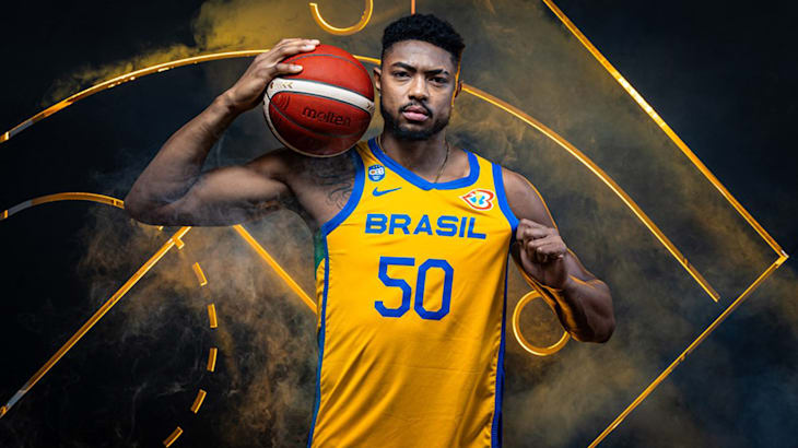 Caboclo decide e São Paulo está na final da Champions do basquete