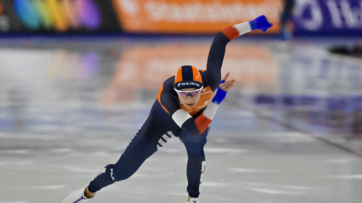Speed Skating: Femke Kok breaks women's 500m record, Team USA sets