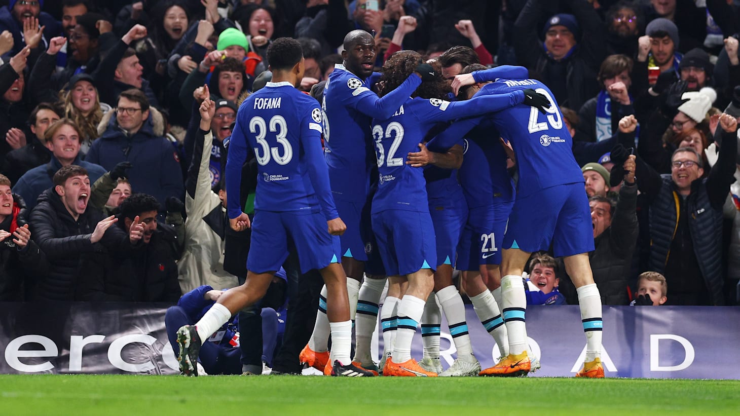 セール中！Chelsea FC ウィンドブレーカーUEFAチャンピオンズリーグ セール中！Chelsea FC ウィンドブレーカーUEFAチャンピオンズ