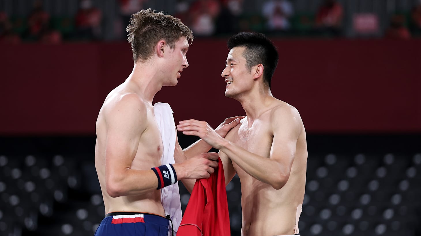 Dane Axelsen beats CHEN to gold in men's singles badminton; Ginting of  Indonesia takes bronze