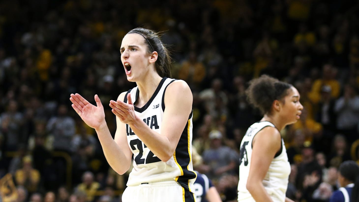 Caitlin Clark to enter the WNBA draft as projected No.1 pick