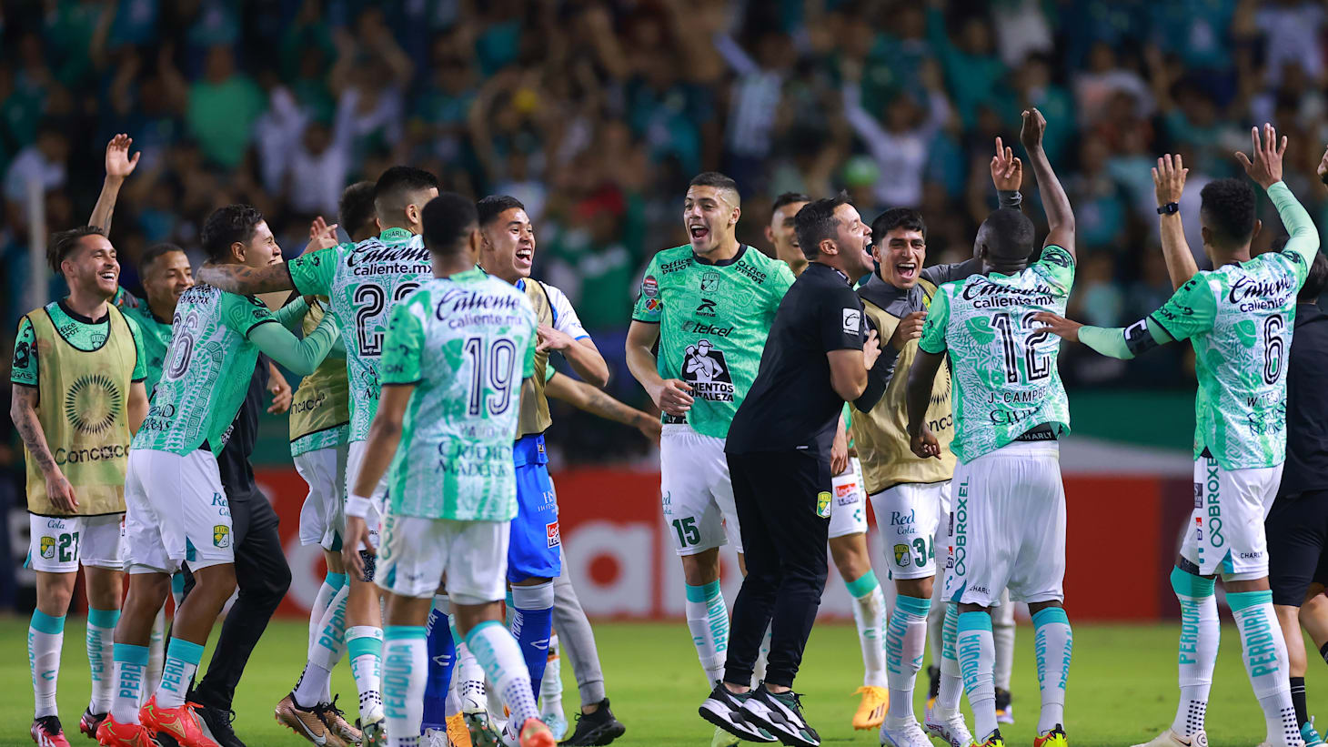 RÉCORD México - LOS CAMPEONES 🏆 Tigres por fin gana la Concachampions y  entra en la lista de los equipos mexicanos que han ganado el certamen más  importante de la Concacaf a