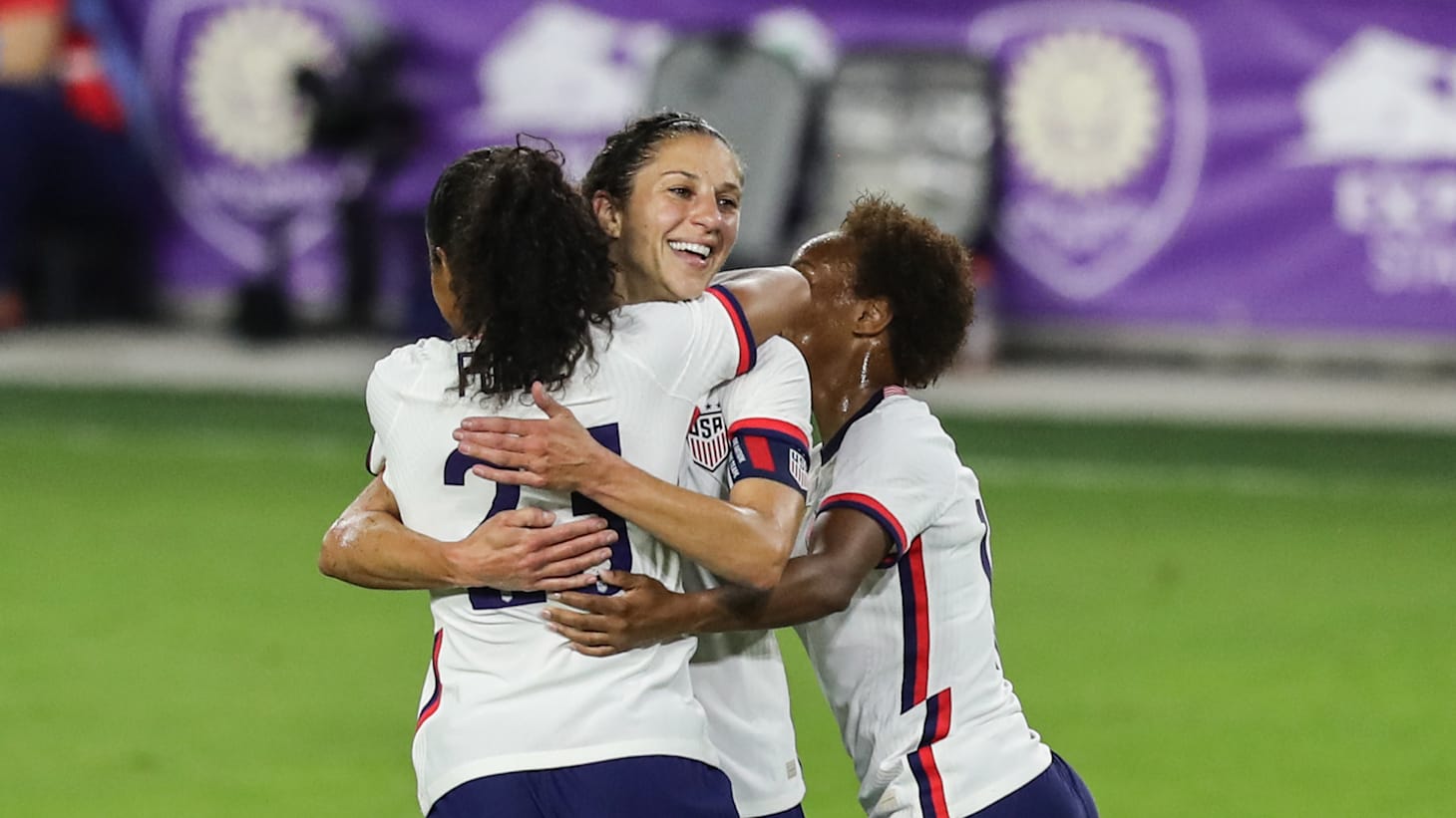 Carli Lloyd kicking field goals: 'I've definitely got some enquiries' -  USWNT star hints at NFL interest