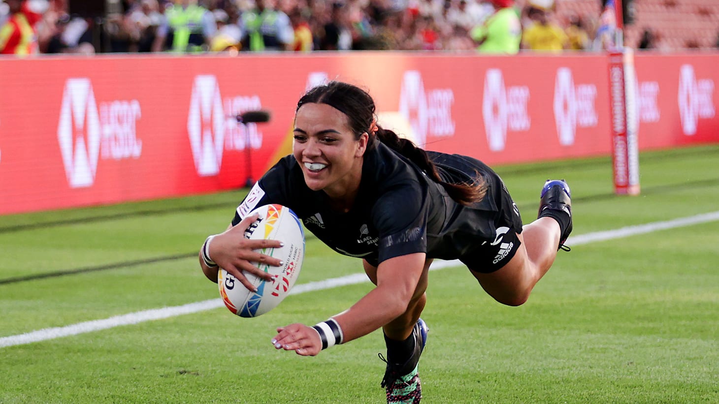 Auckland women win rugby title