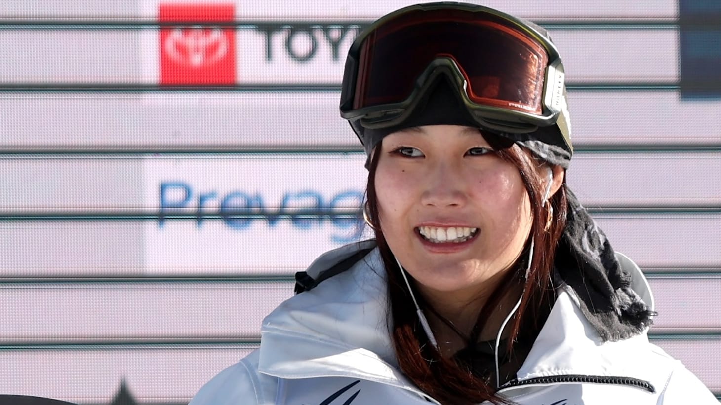 スノーボードビッグエア 村瀬心椛が女子初のバックサイド1620を決め