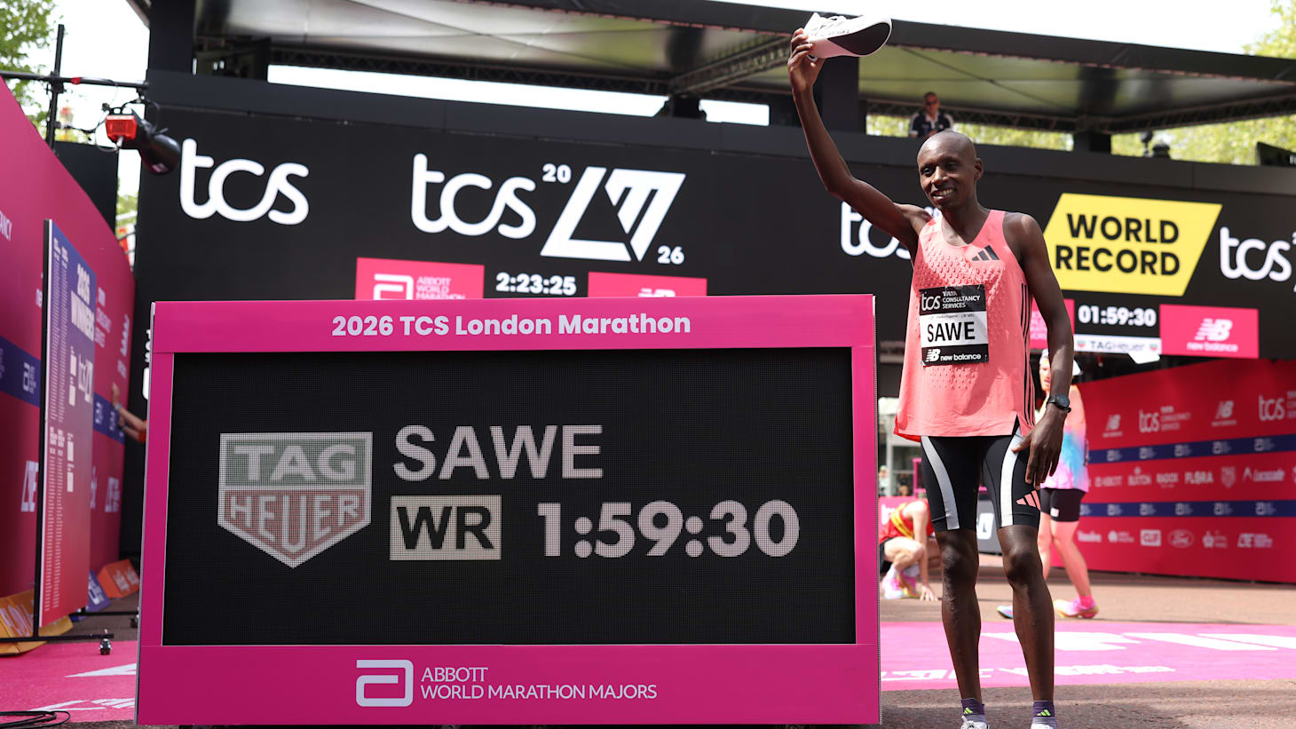 世界陸上　バトン 男子4×400mリレーで波乱、前回金アメリカがまさかの予選敗退 バトン