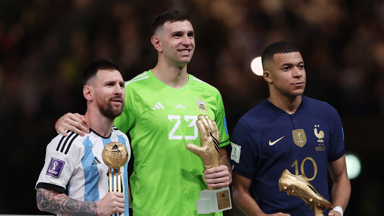 Who are the FIFA World Cup golden glove winners?