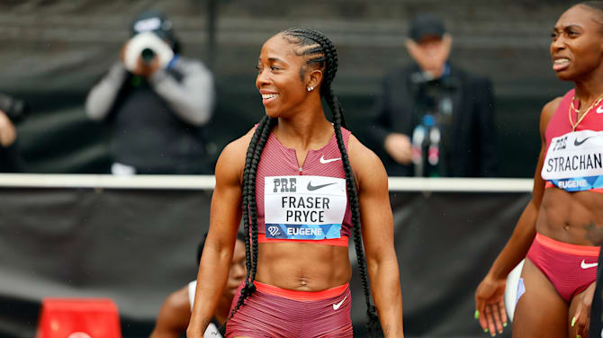 アメスリフリンジトップス　sheller エーシーケーエー Acka hyeon 100 decorated most the Fraser-Pryce, Shelly-Ann celebrates Nike トップス