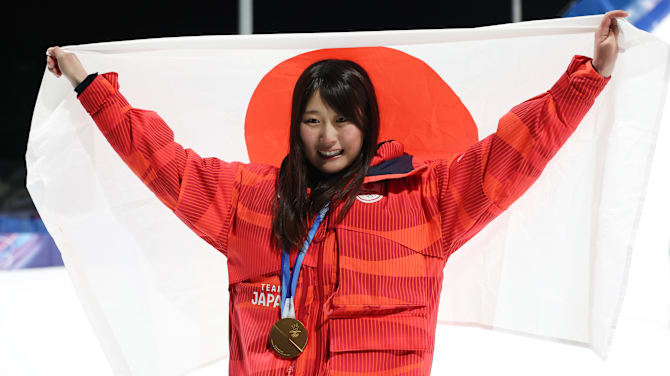 村瀬心椛が逆転で金メダル獲得｜スノーボード・ビッグエア女子決勝