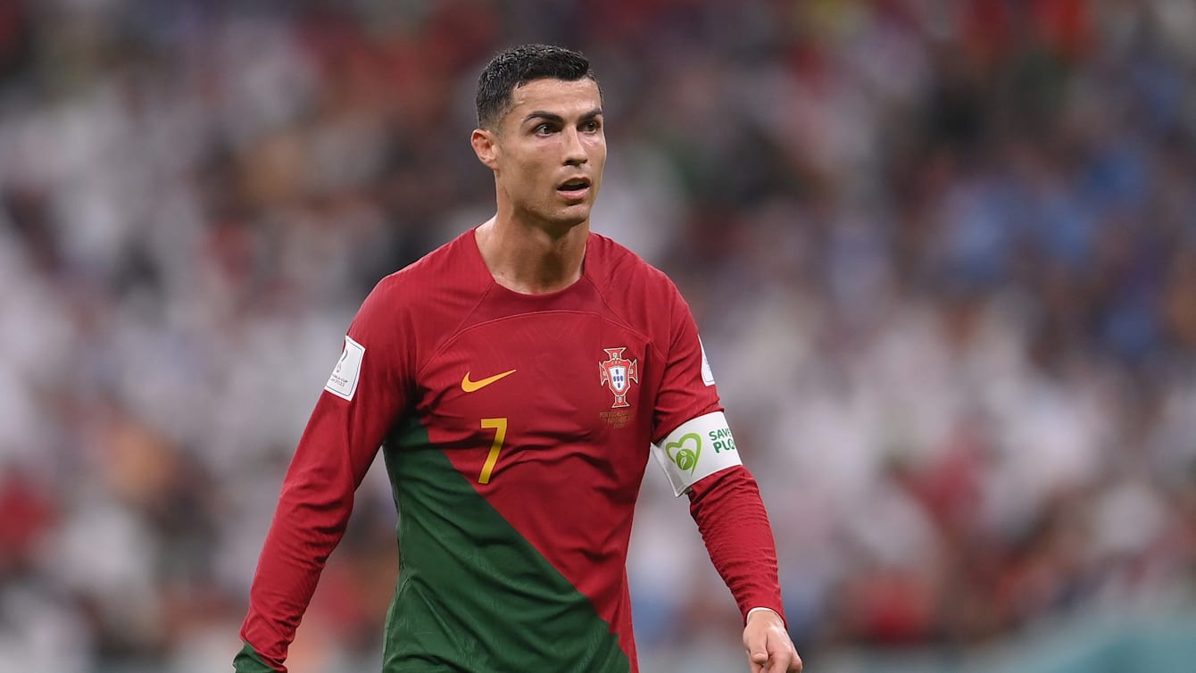 アル・ナスル24/25(A)+CR7 インポートM【1/11まで出品】 番号 個人名カスタマイズOK」クリスティアーノ・ロナウド アル・ナスル