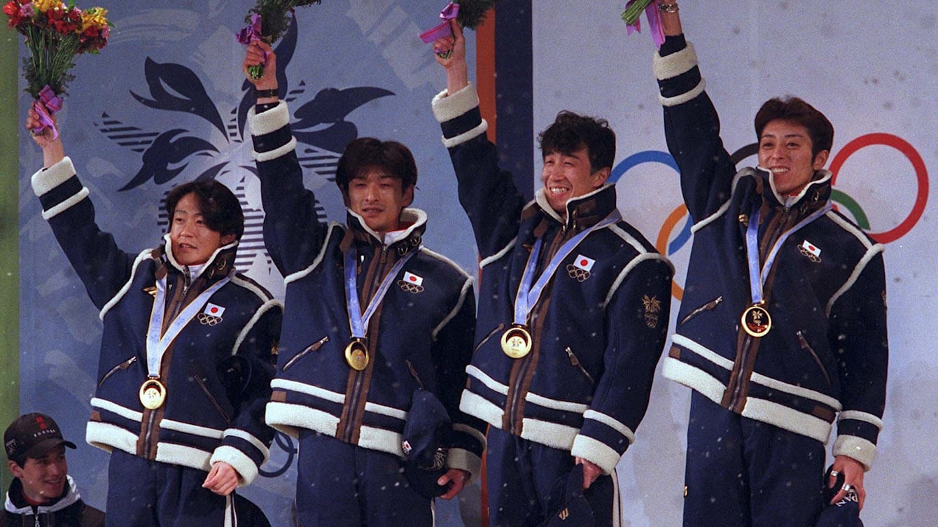 1998長野冬季オリンピック、日本チームユニフォーム 長野1998で日本にスキージャンプ団体金メダルをもたらした、25人の