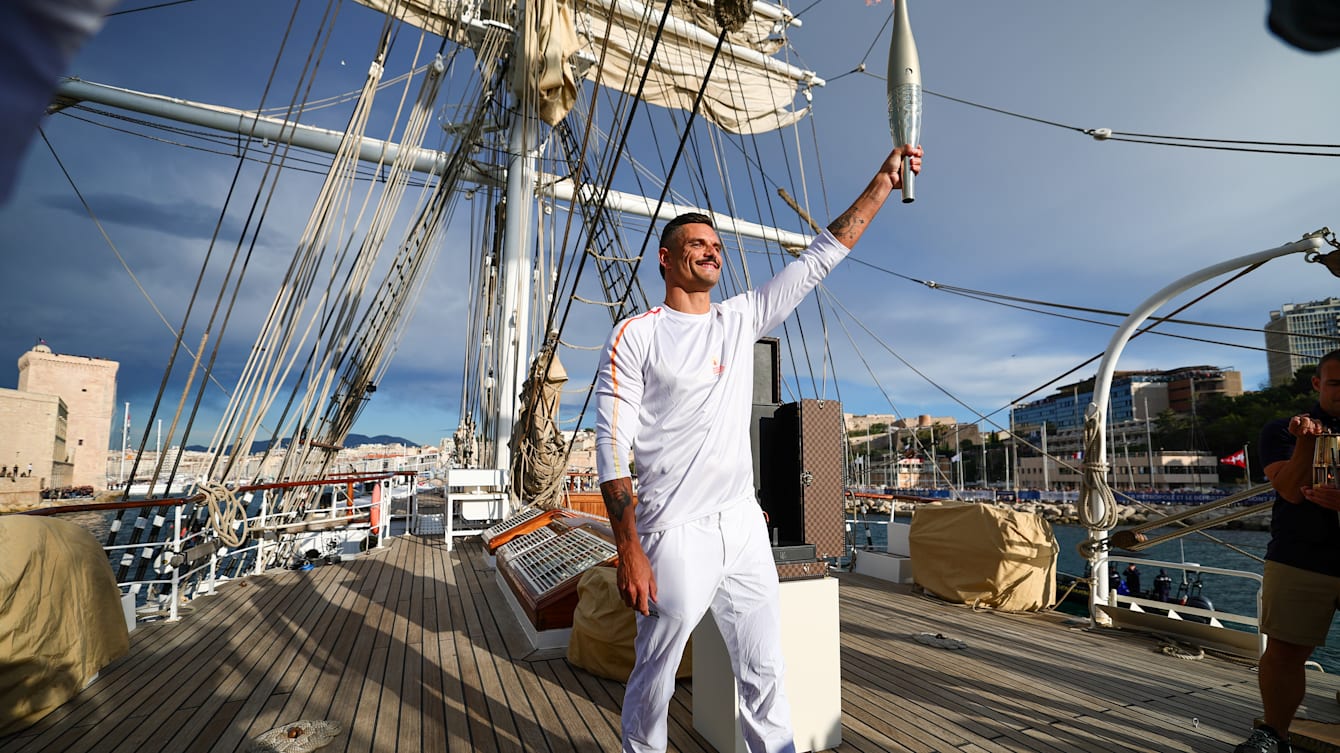 奥林匹克圣火抵达马赛，2024年巴黎奥运会火炬传递法国本土阶段即将开启, image size:1340x753