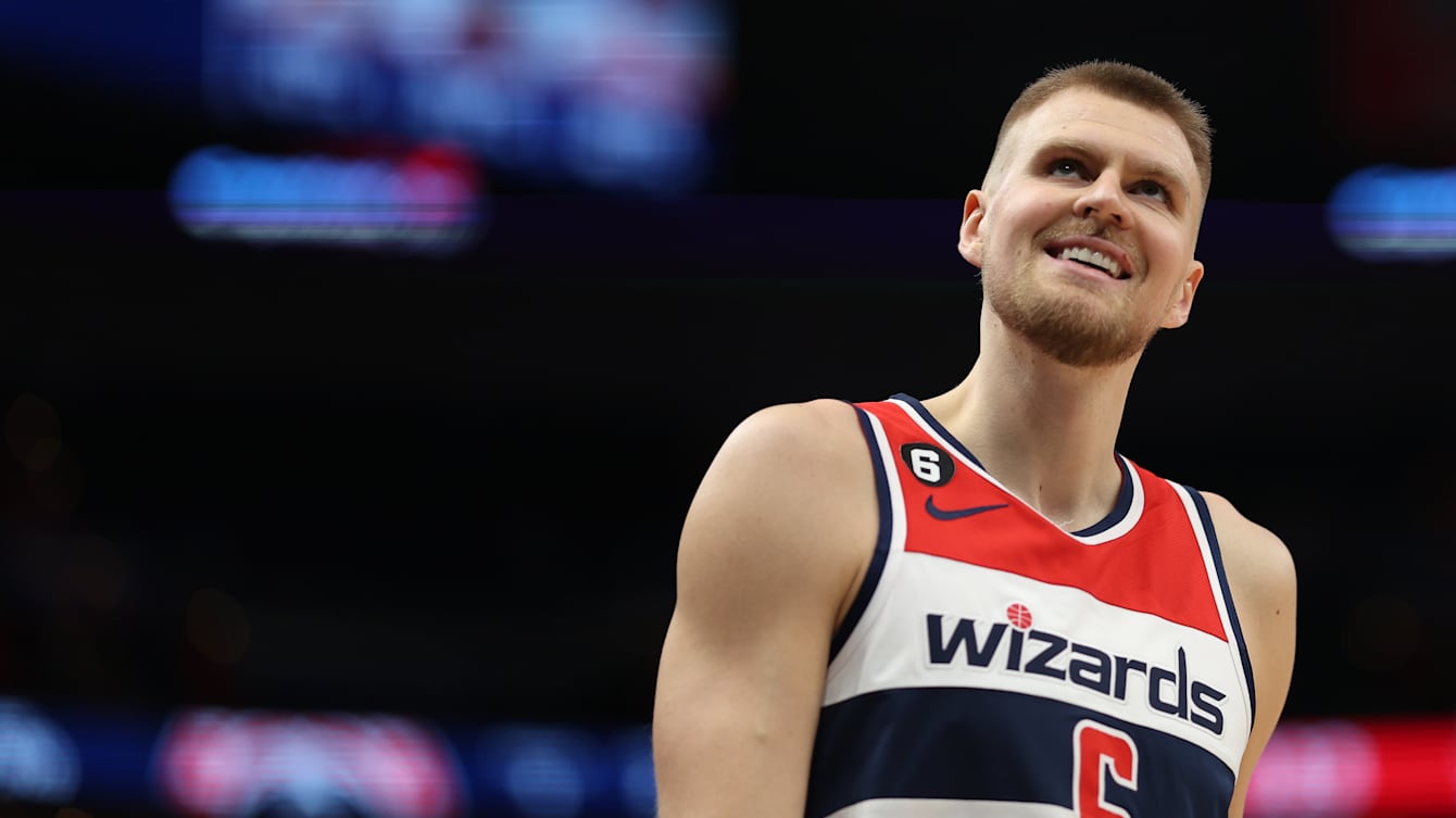 Team to wear Los Wizards jersey this season