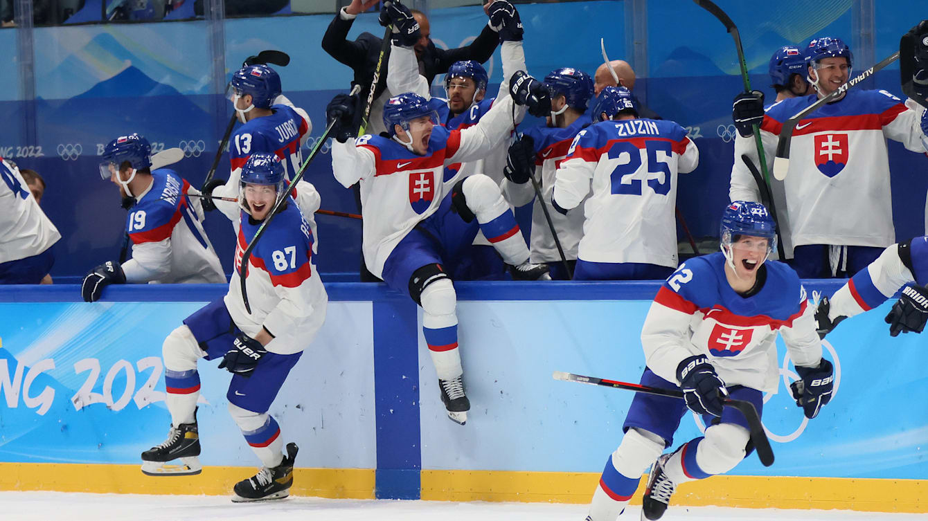 スロバキアが米国破り準決勝へ アイスホッケー・１６日