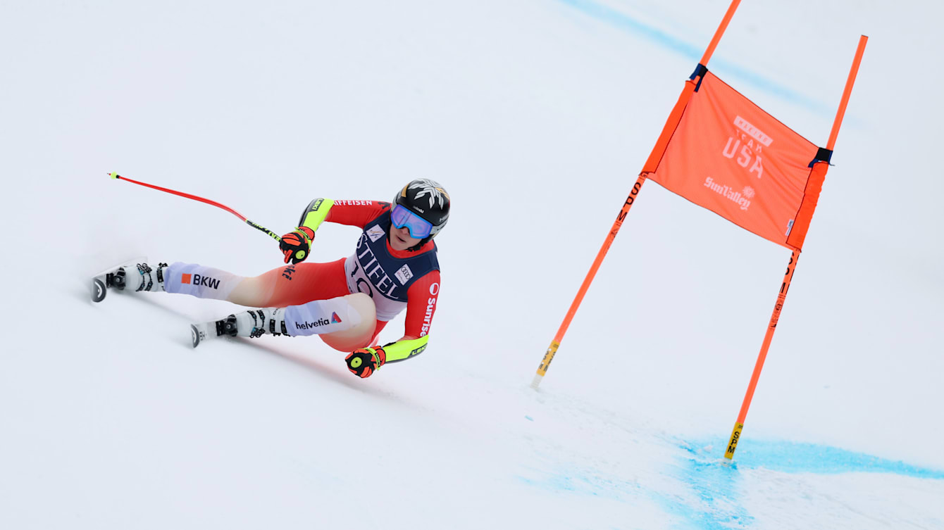 激レア　Goldwin GB ALPINE SKI TEAM レプリカモデル FIS Alpine Ski World Cup 2024/2025: Lara Gut-Behrami wins Sun