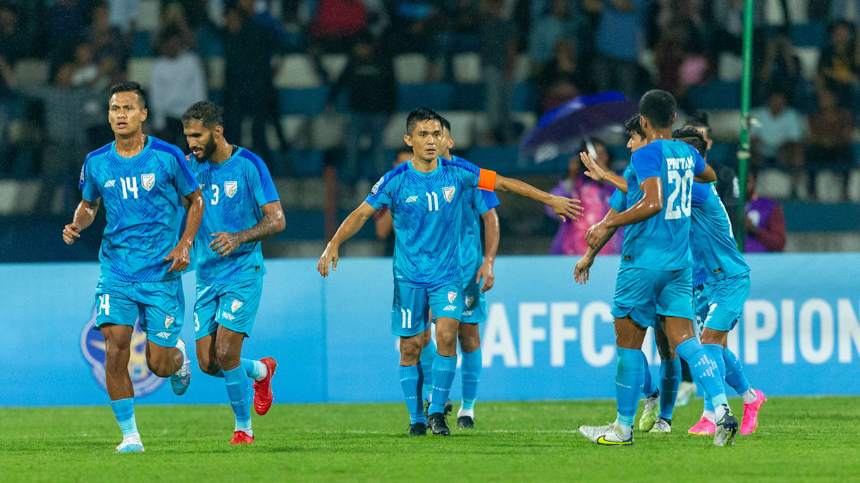 indian football team orange jersey