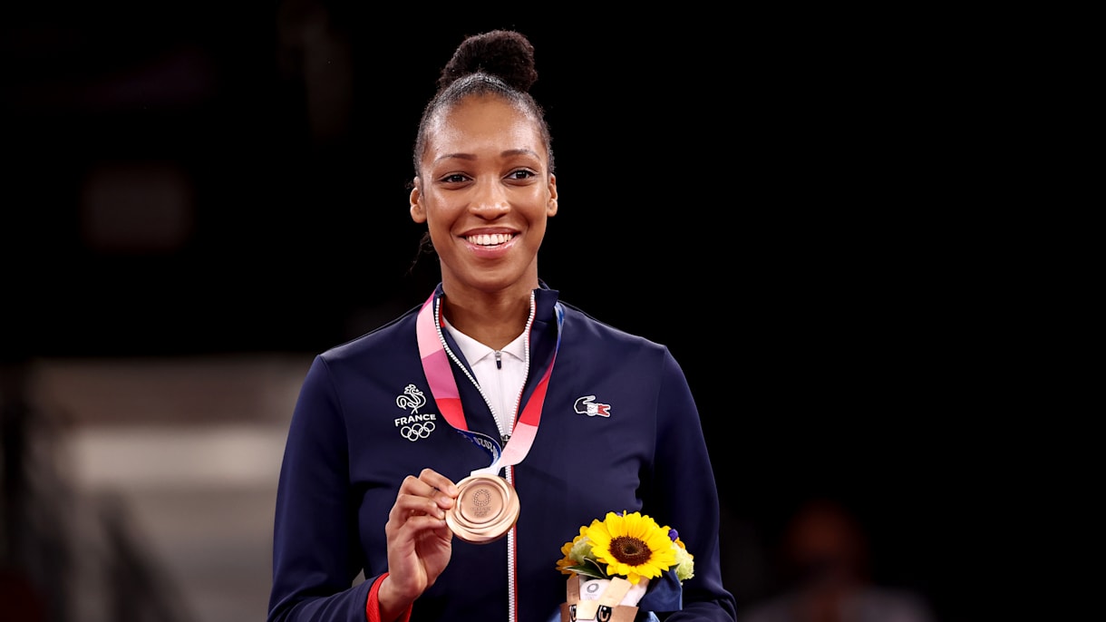 JO de Tokyo 2021 : revivez la médaille d'or de Clarisse Agbegnenou au judo  et le bronze au taekwondo d'Althéa Laurin