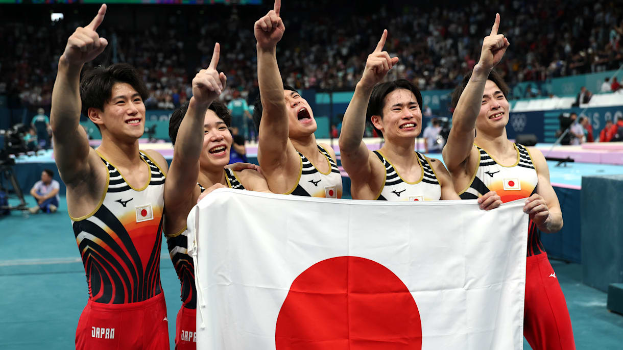 金メダル！パリオリンピック　体操男子日本代表　橋本大輝　直筆サイン色紙写真付き Yahoo!オークション -「橋本大輝 サイン」の落札相場・落札価格