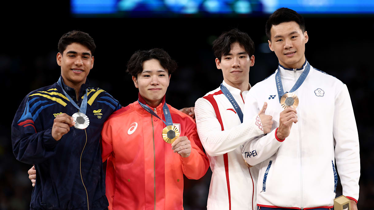 体操 金メダル！ 岡慎之助 直筆サイン色紙 パリオリンピック パリ五輪 橋本大輝 体操 金メダル！ 岡慎之助 直筆サイン色紙 パリオリンピック