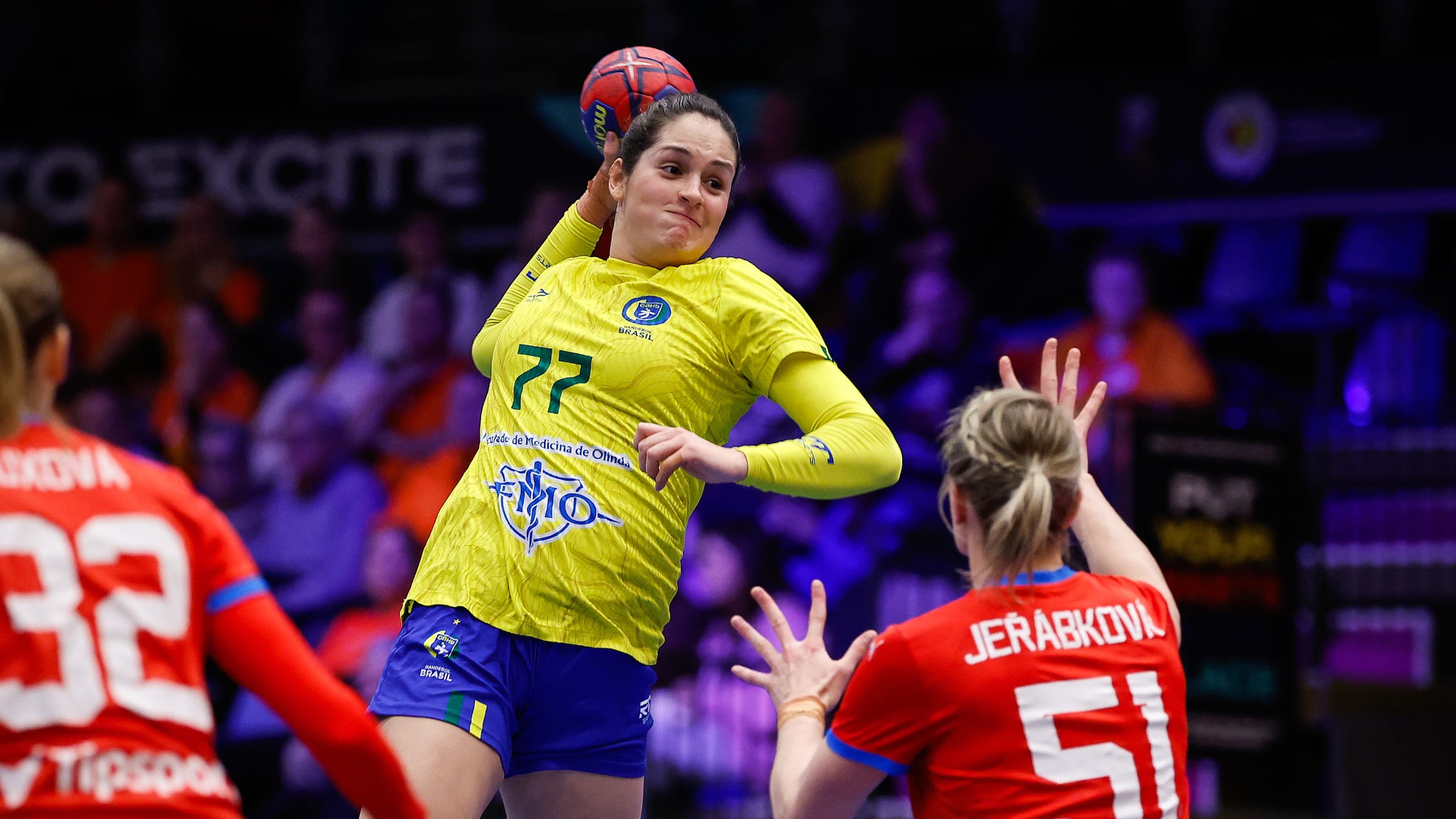 Brasil supera Tchéquia, mas acaba eliminado na segunda fase do Mundial de  Handebol Feminino 2023