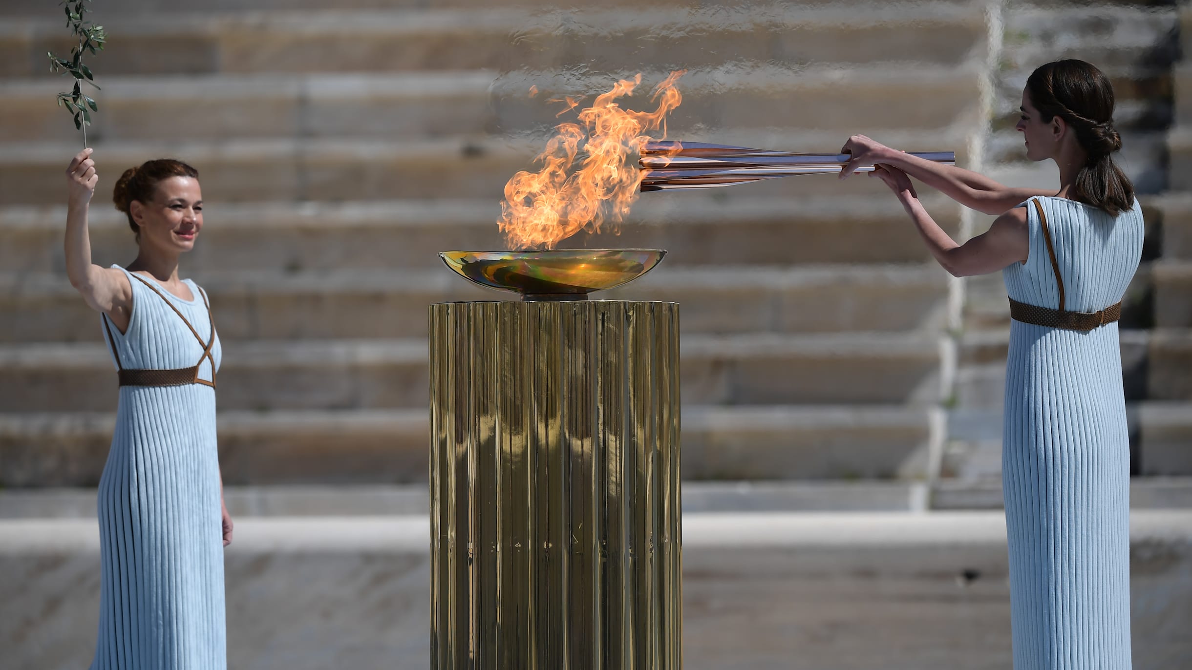 LA GARDE IMPÉRIALE DE LA FLAMME OLYMPIQUE 