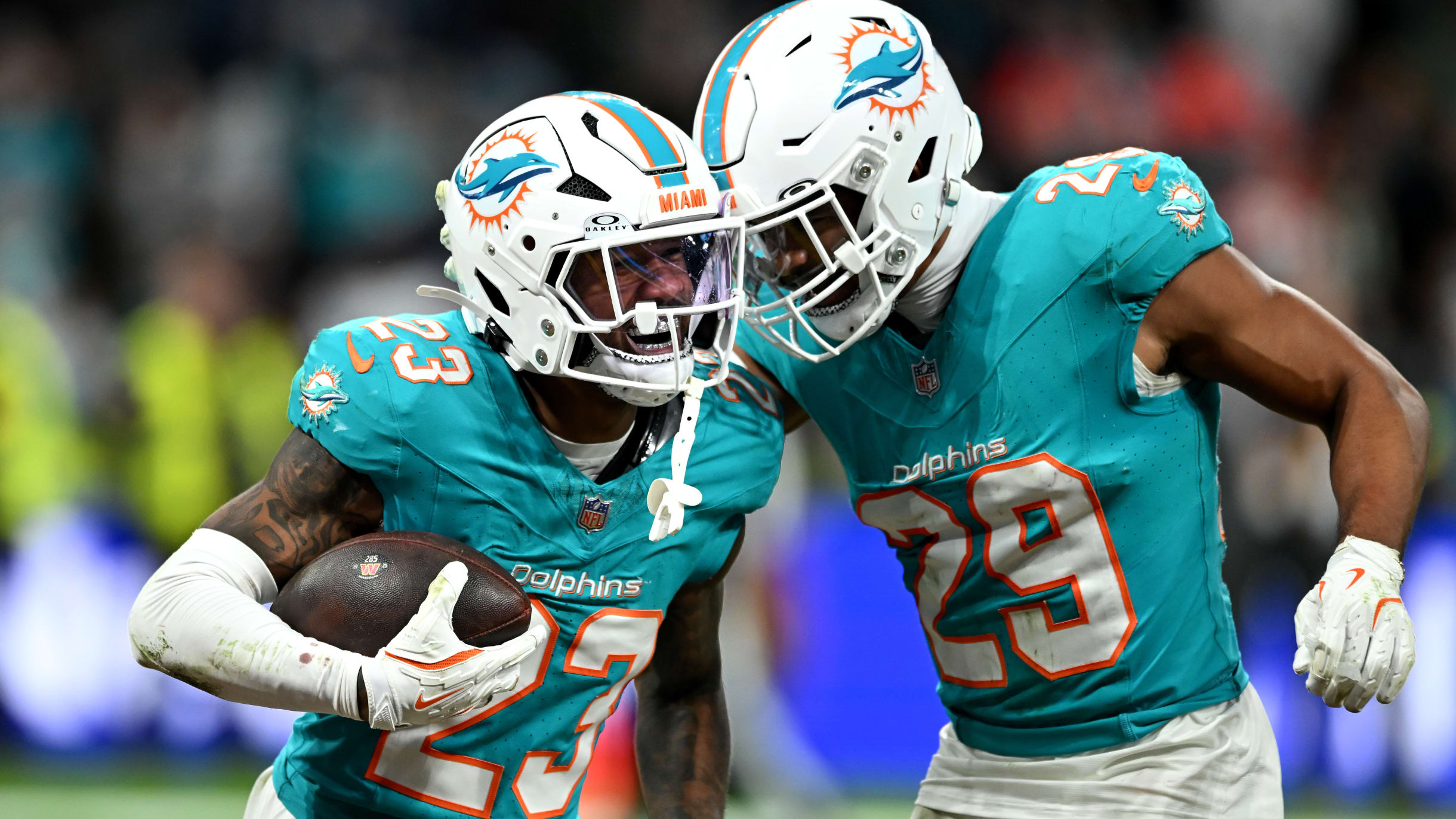 NFL en Madrid · El fútbol americano enciende el Bernabéu y los Miami Dolphins ganan en España