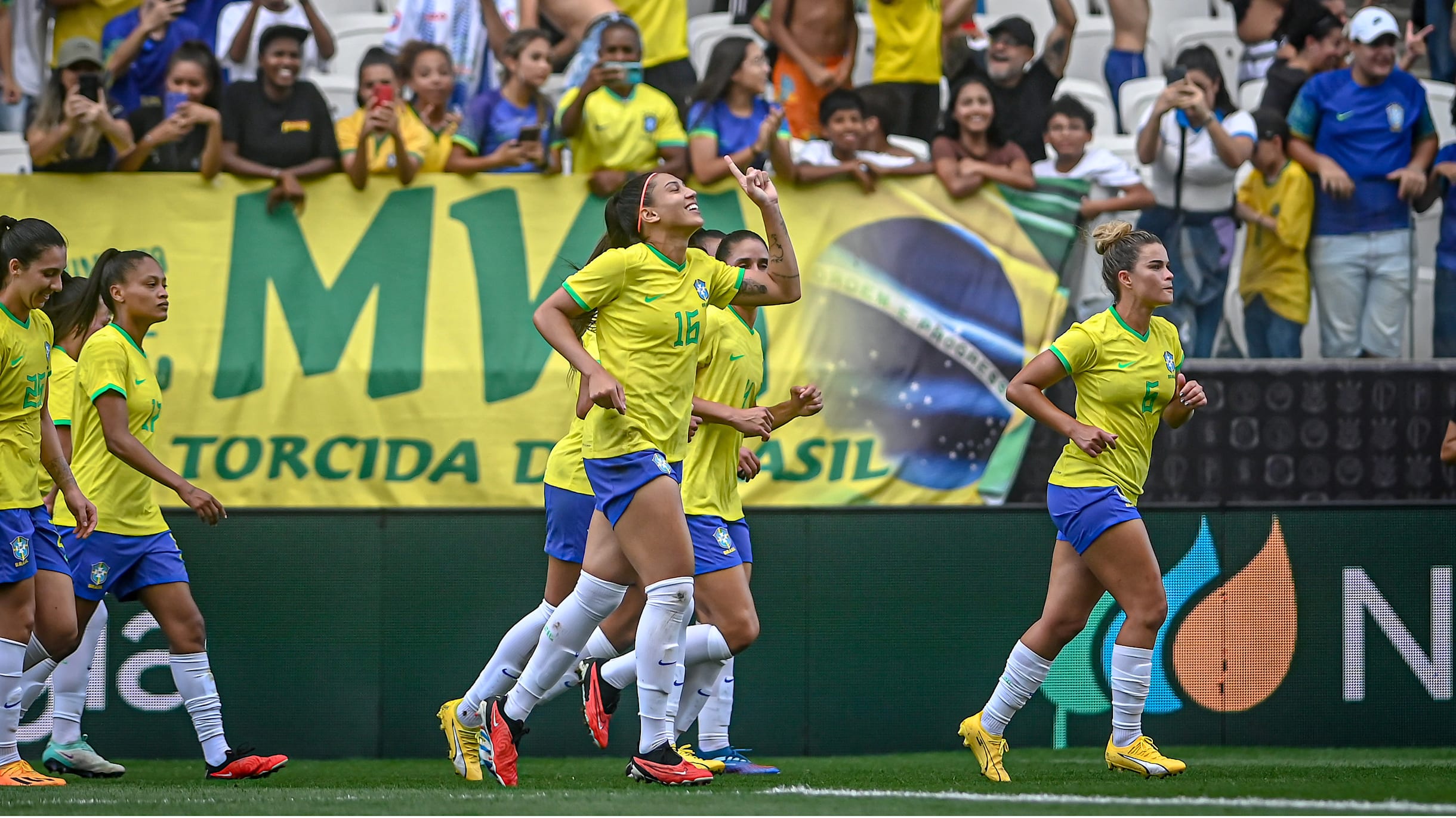 No último lance, seleção feminina de futebol do Brasil vence Japão por 4 a  3 em amistoso