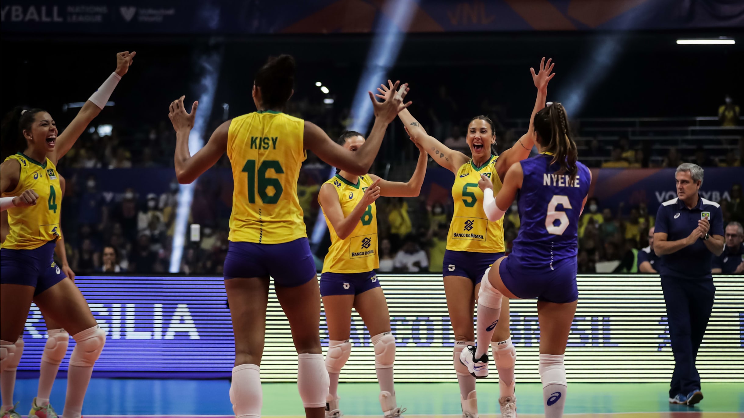 Brasil vence a Sérvia de virada no tie-break pela Liga das Nações de vôlei