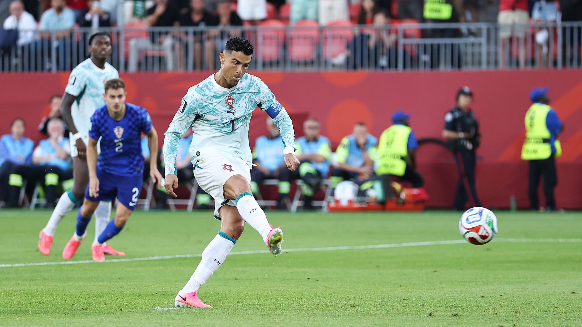 【日韓W杯】 スペイン代表 ポルトガル製 サッカー・ポルトガル代表vsスペイン代表丨日程・放送予定・ライブ配信