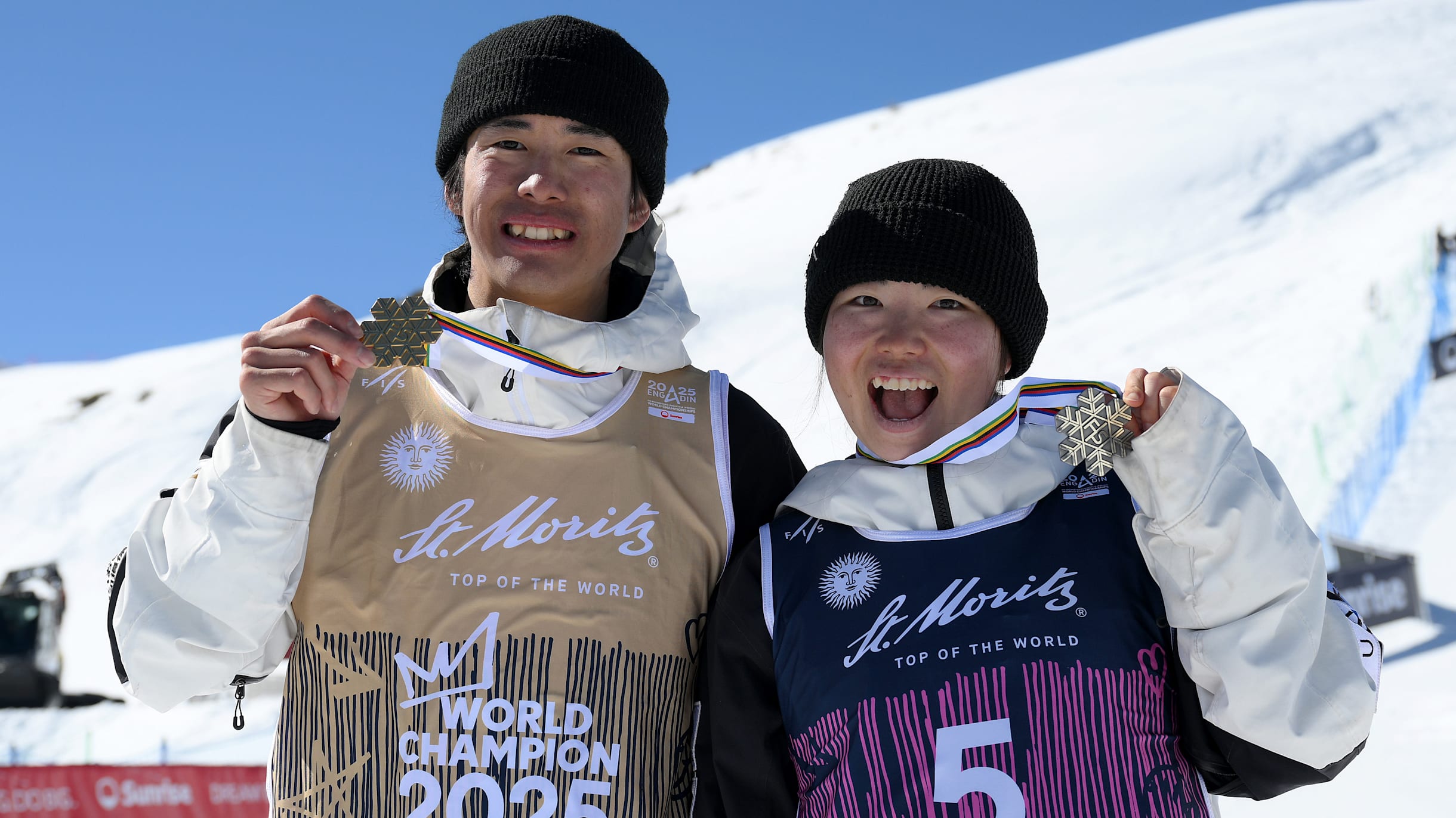 モーグル堀島行真、8年ぶり世界王者に！冨高日向子は準優勝