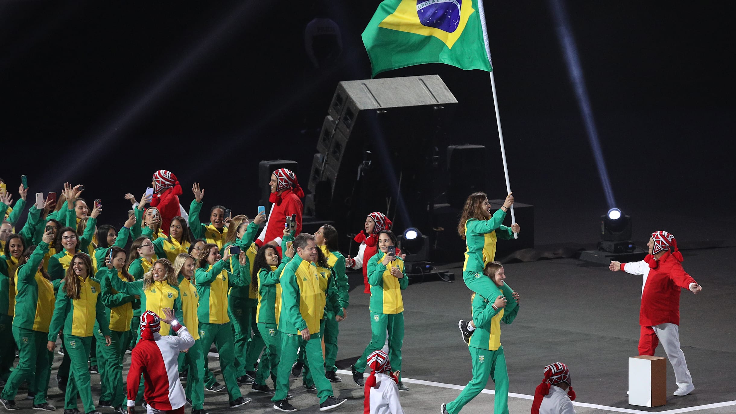 Veja quem serão os porta-bandeiras do Brasil na abertura do Pan de